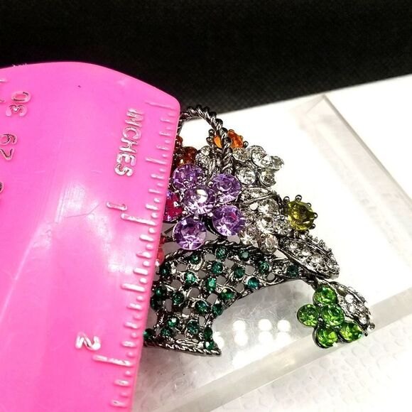Easter Flower Basket Brooch Pin Crystal Rhinestone Jewelry - Picture 3 of 3